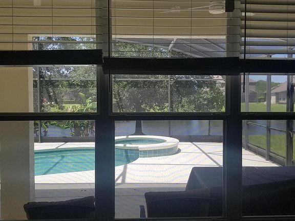 5th image of 514 Bay Bend Ln