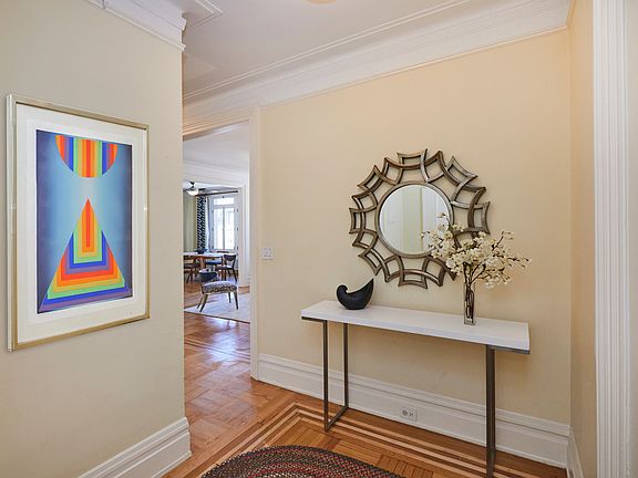 4th image of 895 W End Ave APT 12D