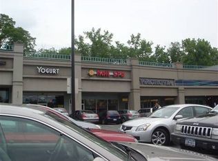 16 Great Neck Rd, Great Neck, NY 11021