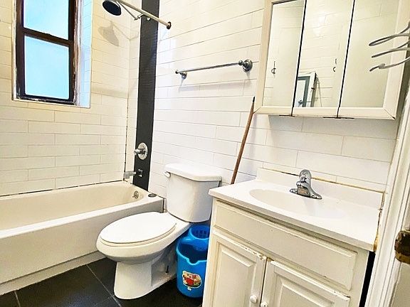 3rd image of 8630 23rd Ave #1G