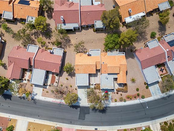 4th image of 2617 Desert Glen Dr