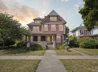 210 East St, Three Rivers, MI 49093