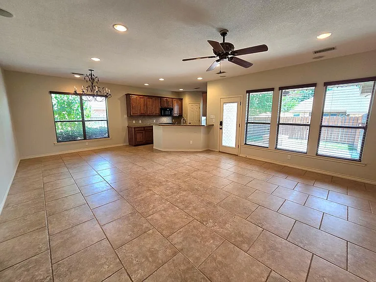 5511 NW Rio Grande Ave — Photo 6
