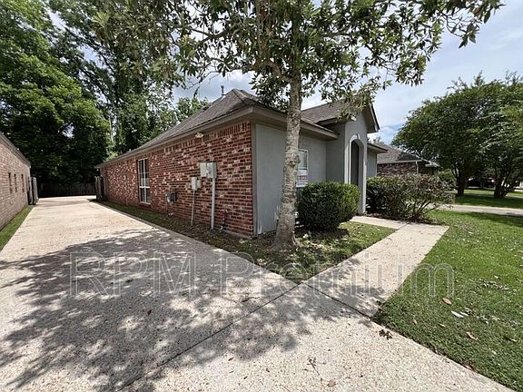 2nd image of 5557 Arialo Dr