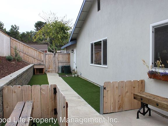 5th image of 4676 Cobb Dr