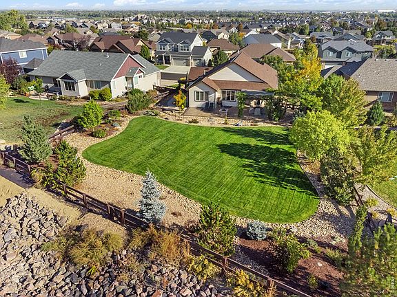 3rd image of 2047 Bayfront Dr