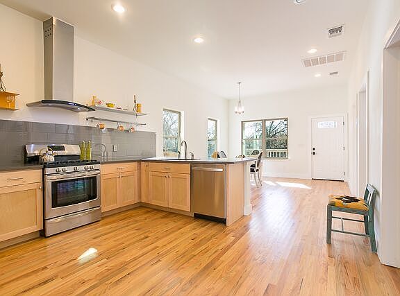 5th image of 119 Kearney St