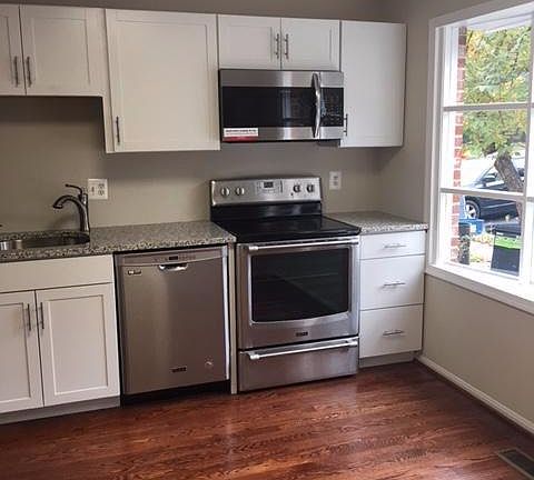 3rd image of 3092 Tecumseh Ct