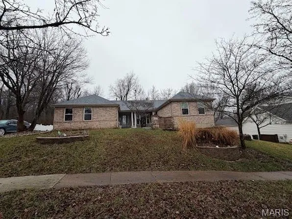 16426 Prestwick Place Ln, Ballwin, MO 63011