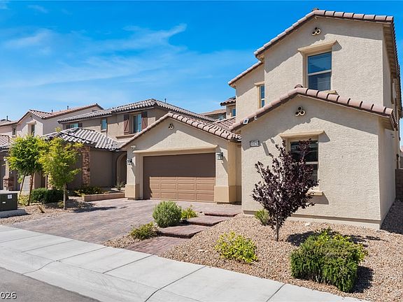 3rd image of 10124 Skye Saddle Ave
