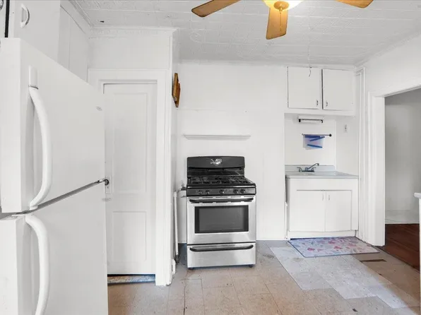 305 Sherman Avenue image 33 of 48