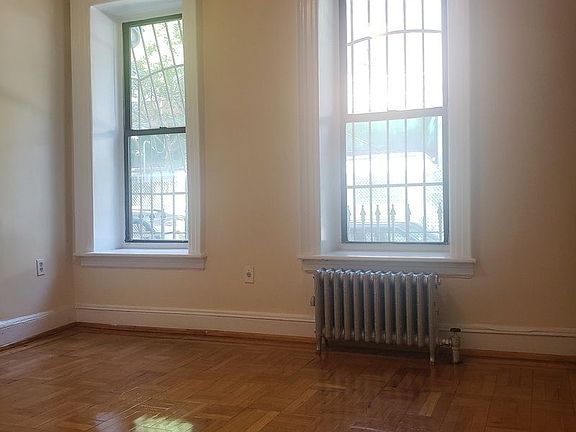 2nd image of 226 W 108th St APT 1D