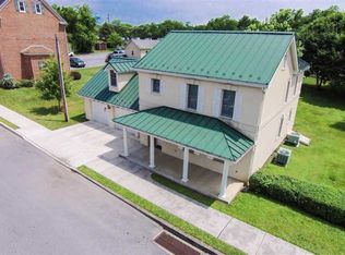 31 Broad St, Newville, PA 17241