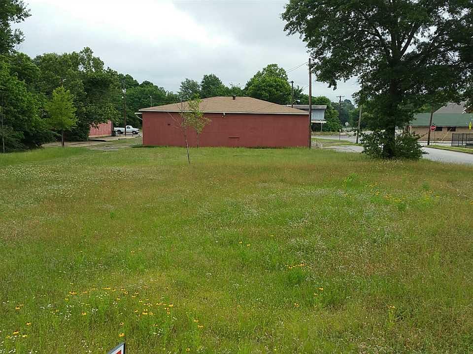 2nd image of 1709 N Grand Ave