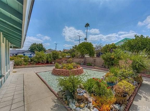 front yard 03