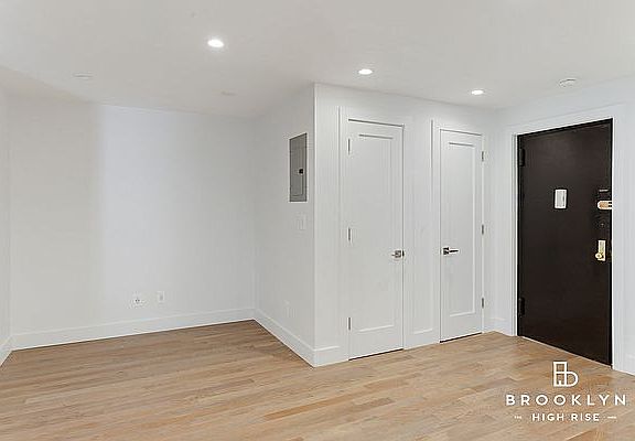 5th image of 111 Woodruff Ave #2J