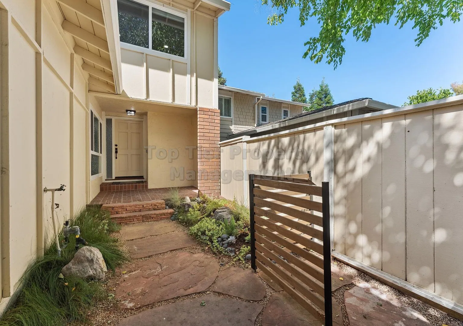 Beautifully Remodeled 3 Bed, 2.5 Bath, 1,796 Sqft Walnut Creek Townhouse Available 11/20 For Lease! — Photo 3