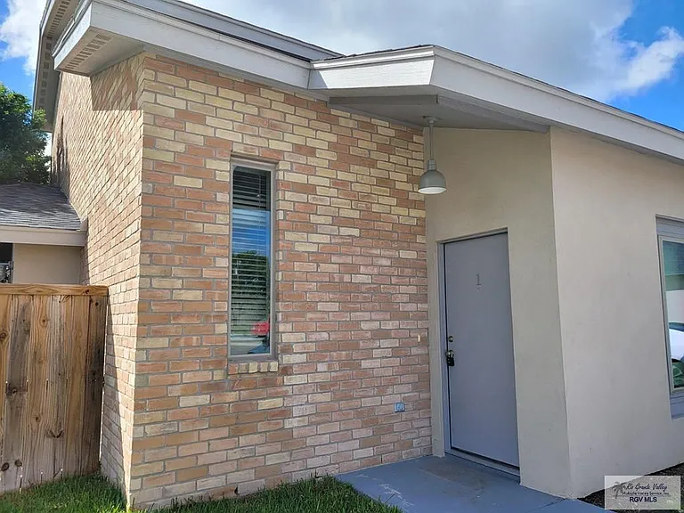 7701 Via Del Mar Cir #A-1 — Photo 2
