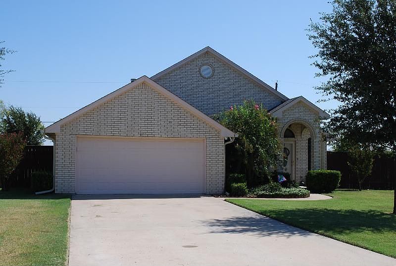 1st image of 117 Continental Ln