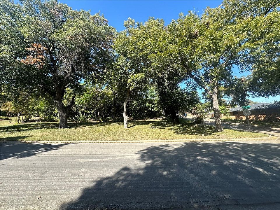 1st image of 709 Misty Glen Ln