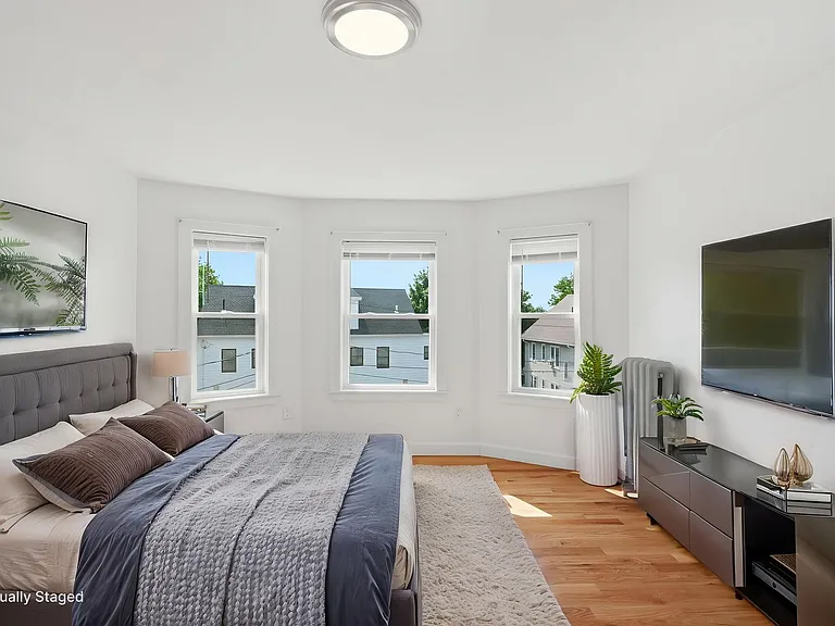 216 Broadway #2 — Photo 28