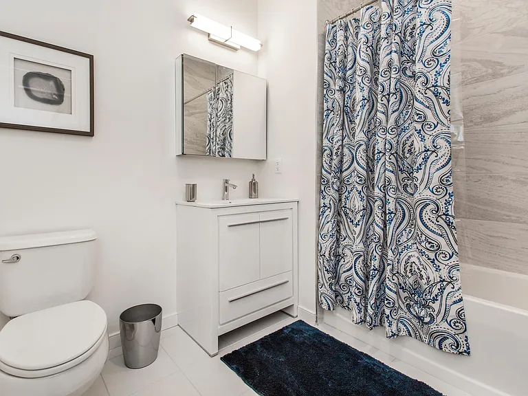 180 Roosevelt Ave — Photo 13