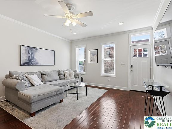 4th image of 3869 Manayunk Ave