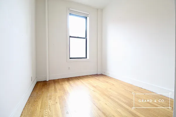 Rented by Grand & Co. | media 27