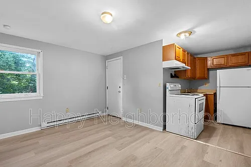 451 Divinity St #I Photo 1