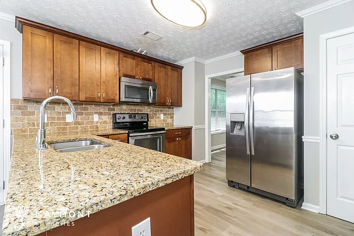 700 Castlebrooke Dr — Photo 6