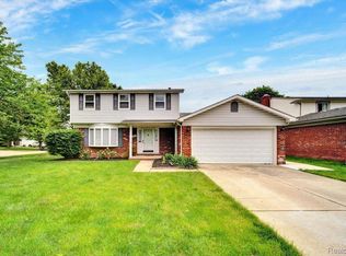 42668 Addison Ave, Canton, MI 48187