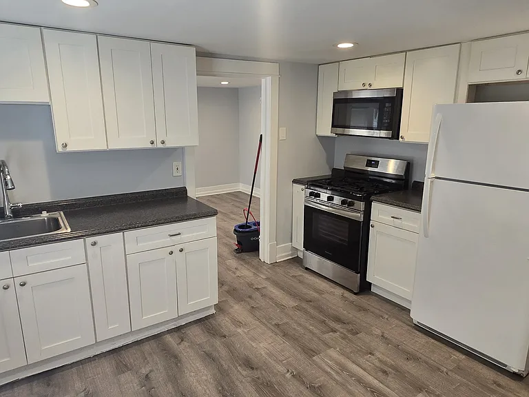 5143 N McVicker Ave #2 — Photo 1