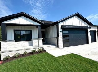 260 S 90th St, Lincoln, NE 68520