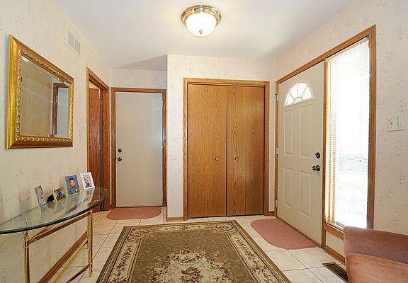 3rd image of 17402 Brook Crossing Ln