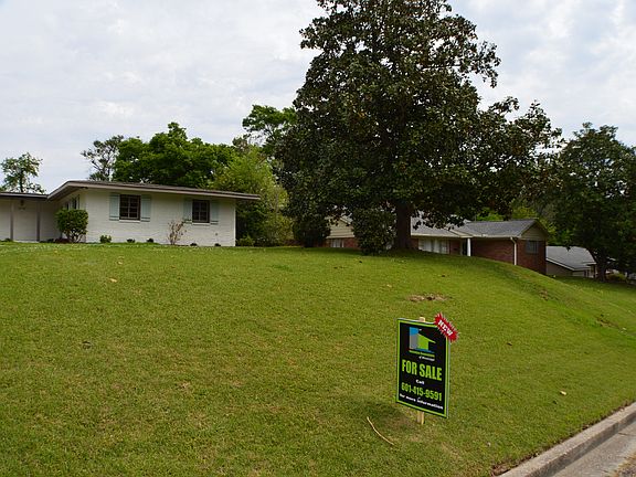 2nd image of 1719 East Ave