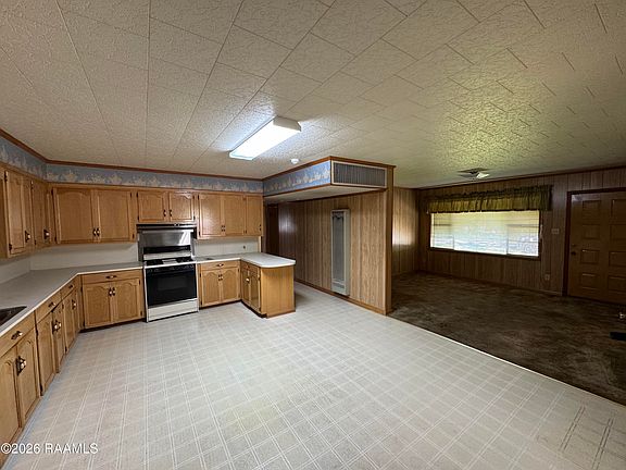 2nd image of 191 Rainbow Dr