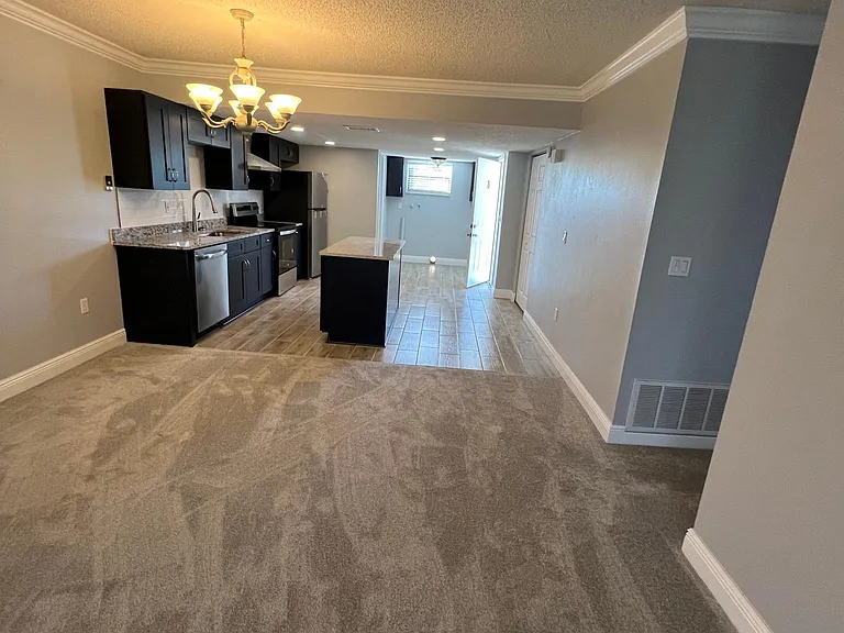 7261 Pond Cir #D — Photo 8