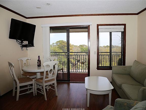 3rd image of 39 S Forest Beach Dr #528