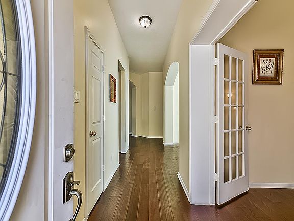 4th image of 415 Darby Trails Dr
