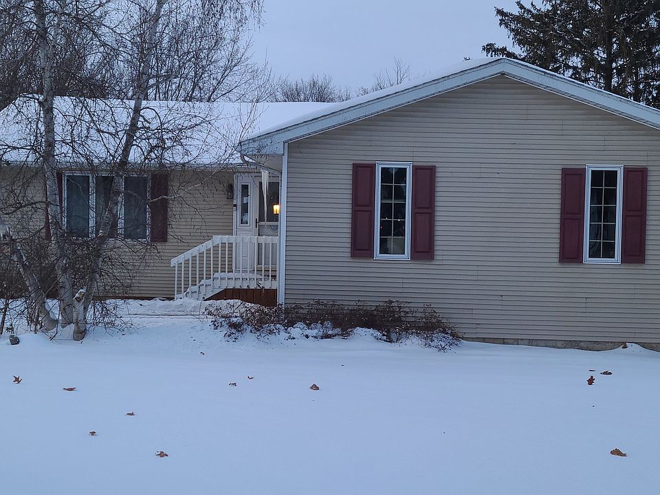 1st image of 24200 Hillcrest Dr