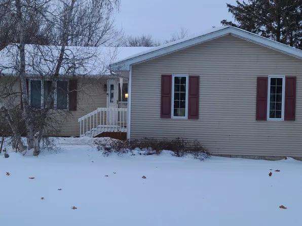 24200 Hillcrest Dr, Sterling, IL 61081