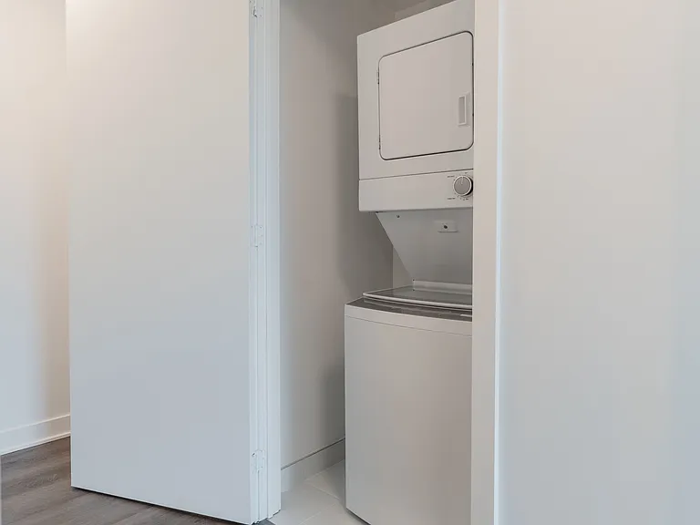 1185 Dupont St #1210 — Photo 27