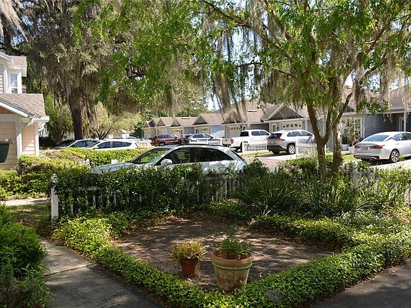 3rd image of 10814 NW 65th Way