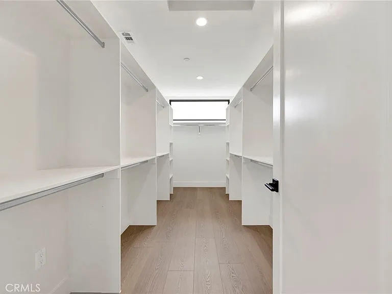 941 E California Blvd #1 — Photo 24