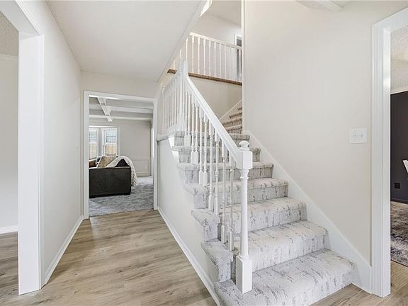 4th image of 15417 W 94th Ter
