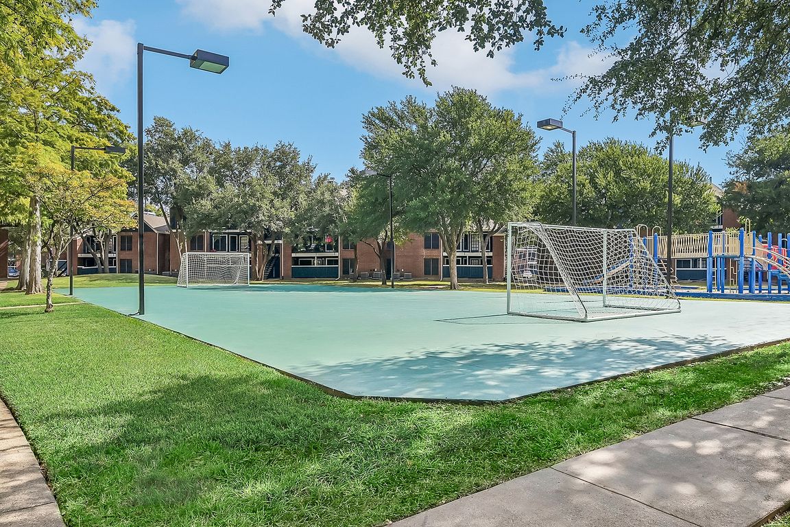 Eastgrove Apartments