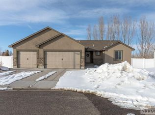 596 Boulder St, Rigby, ID 83442