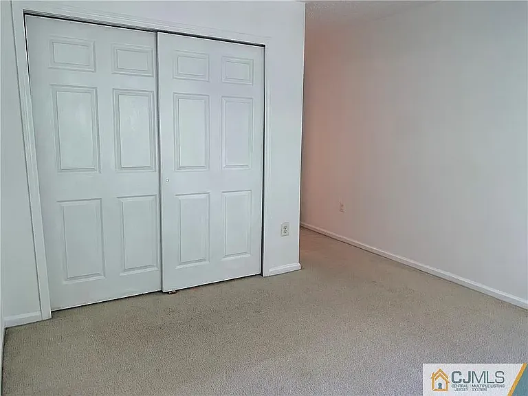 213 Prestwick Way — Photo 12