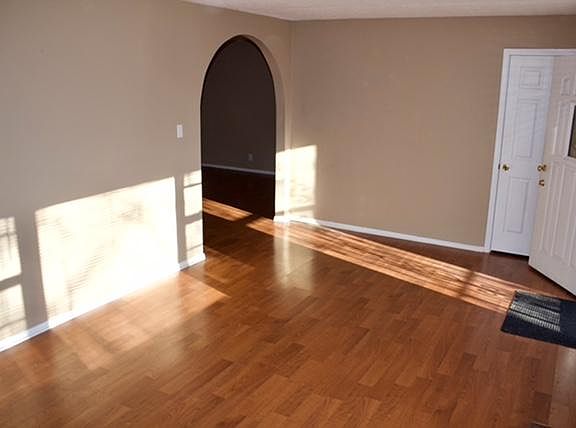 Living Room (View 2)