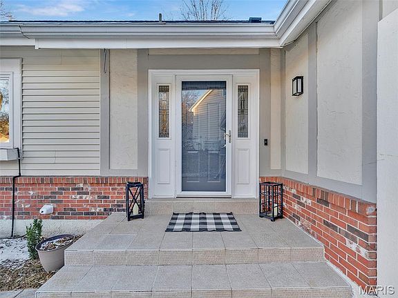 2nd image of 759 Carman Woods Dr